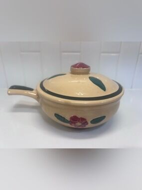 Watt Pottery Raised Pansy Grooved Handle Individual Casserole With Lid